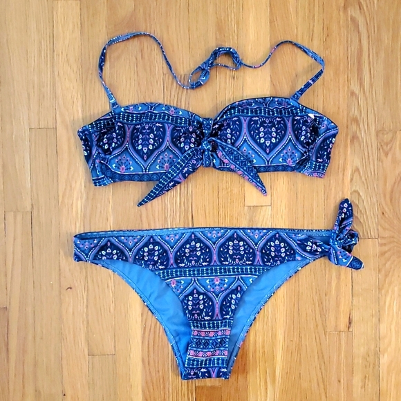 Roxy bikini - Picture 1 of 2